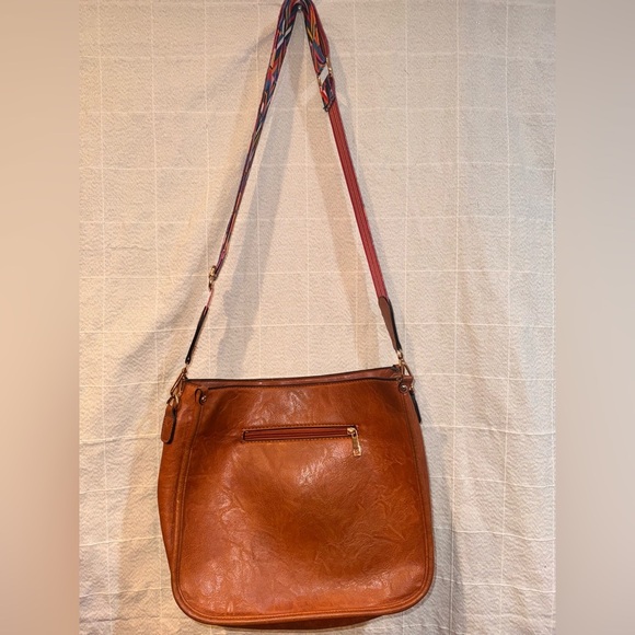 Elegant Brown Shoulder Bag with Multicolor Strap - Picture 5 of 8